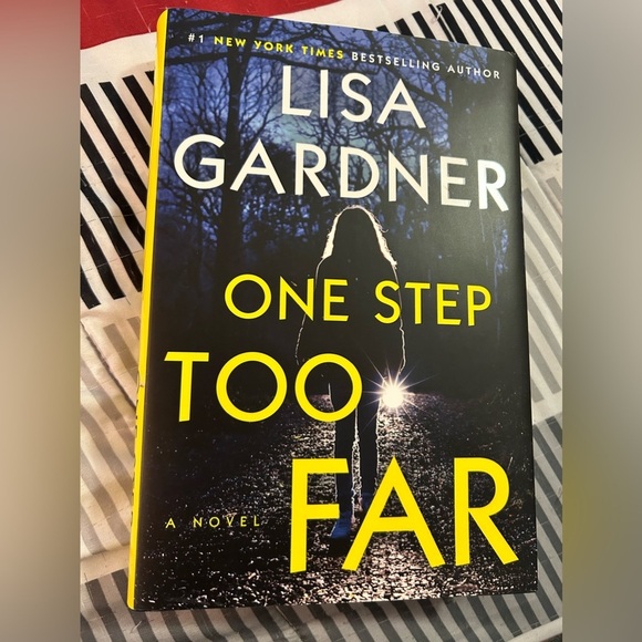 Other - Lisa Gardner- One Step Too Far